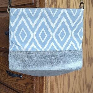 Myra Bag Gray and Cream Geometric Crossbody
